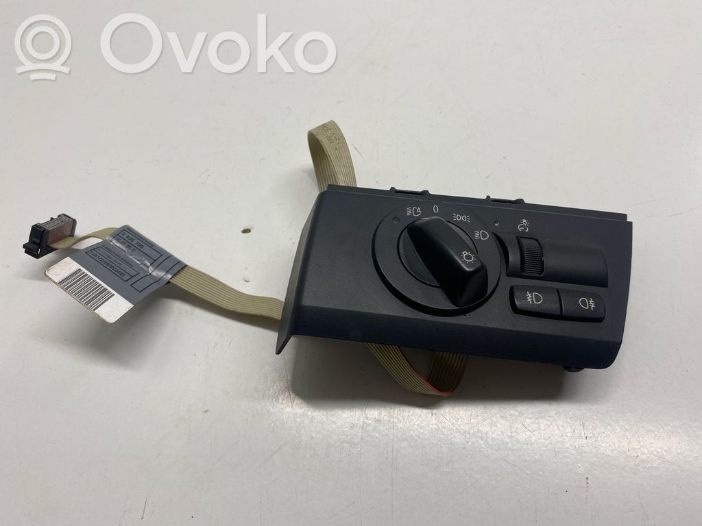 Light switch   3415105,040845,531096874