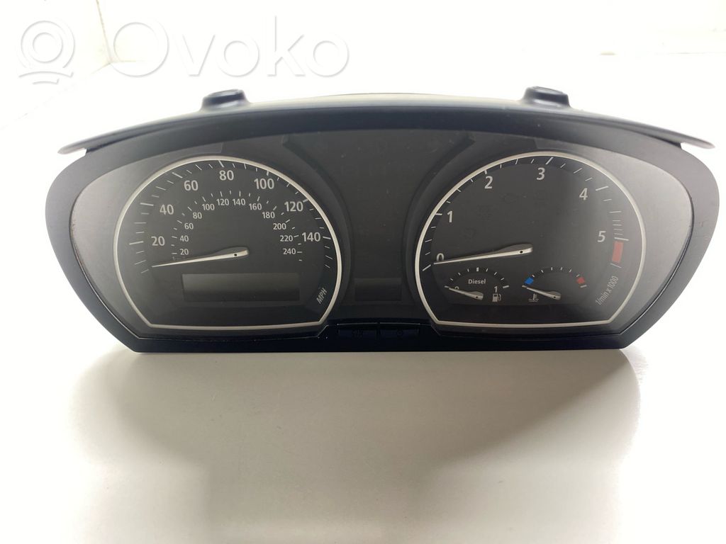 BMW X3 E83 Speedometer (instrument cluster) 