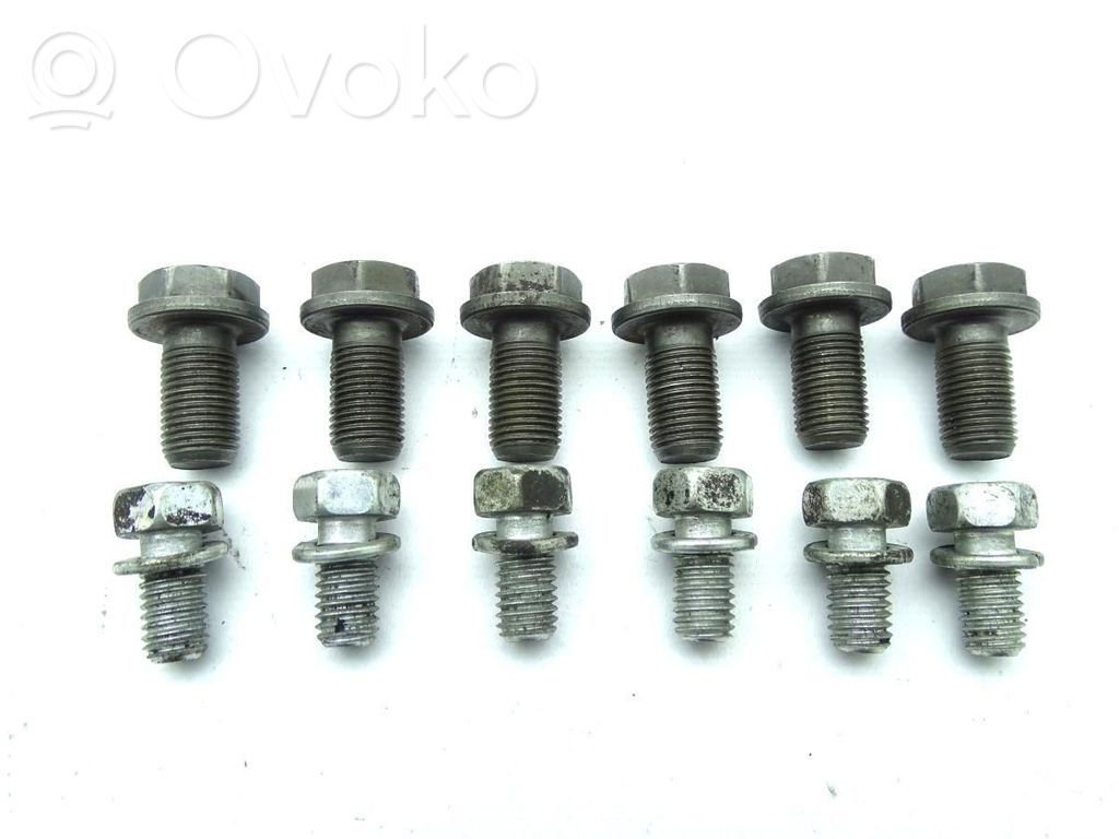 Flywheel bolts