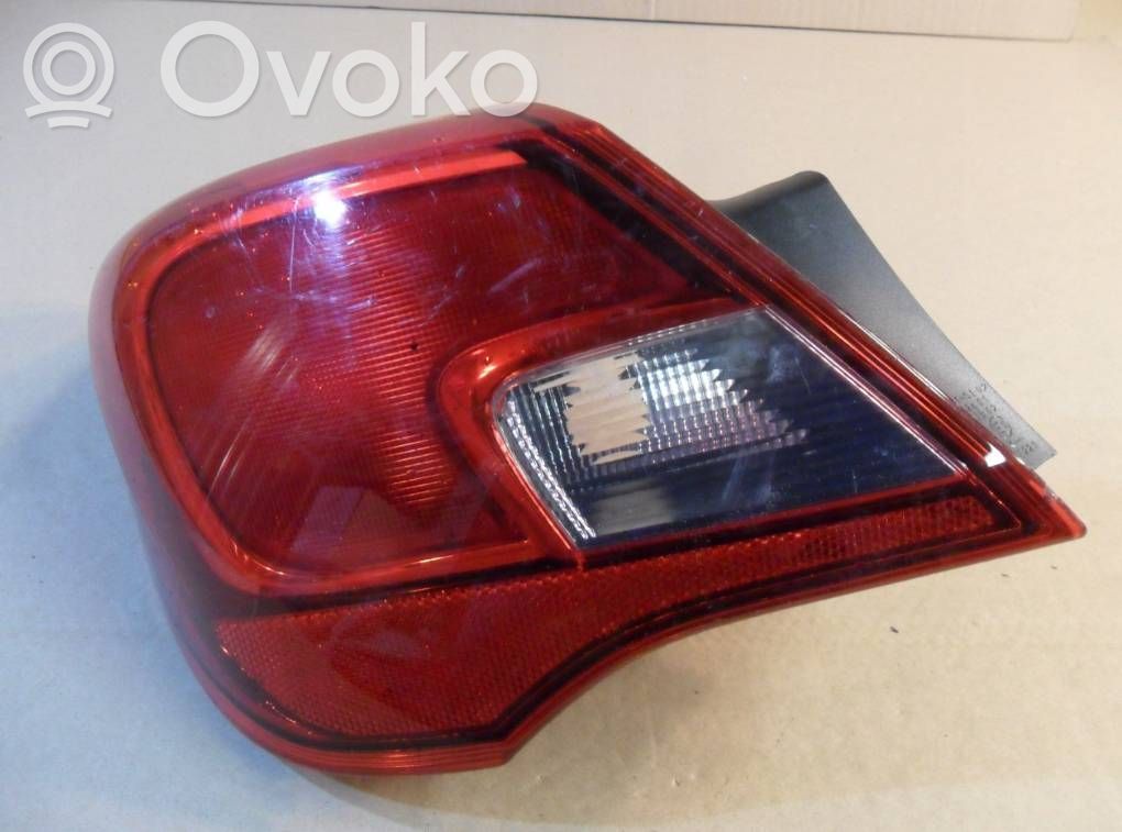 Luz trasera/de freno   13428455,460034366,028760210602