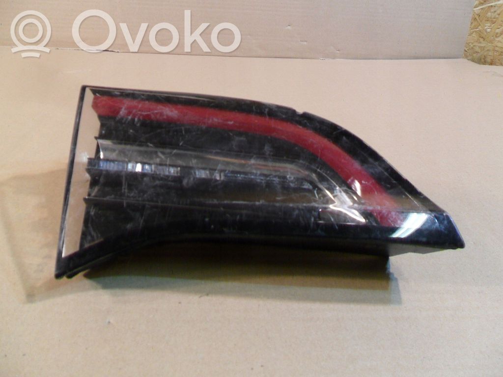 Headlight/headlamp   A01176234
