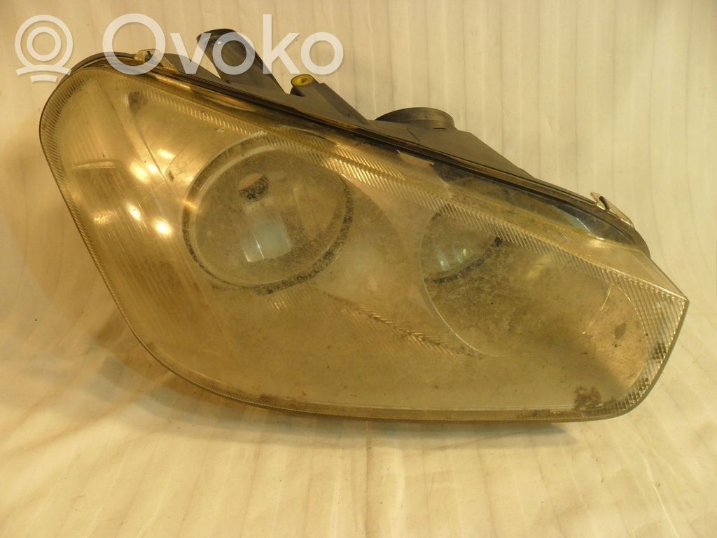 Headlight/headlamp   A01129745