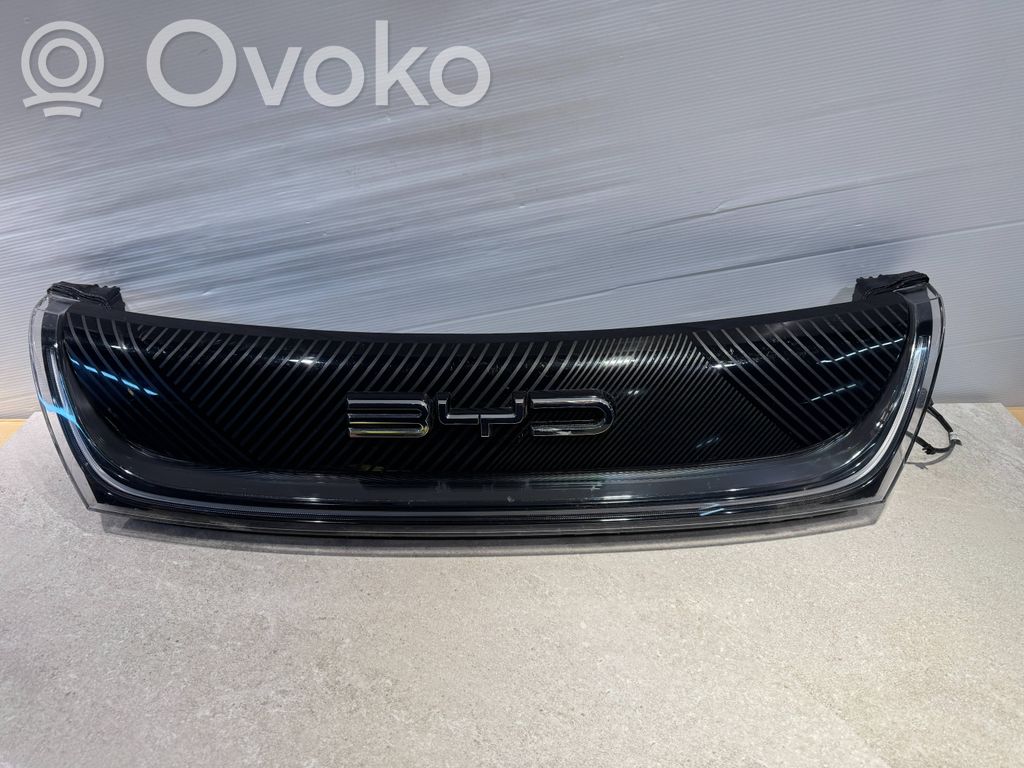 Etusäleikkö   EM2E4102300GD28