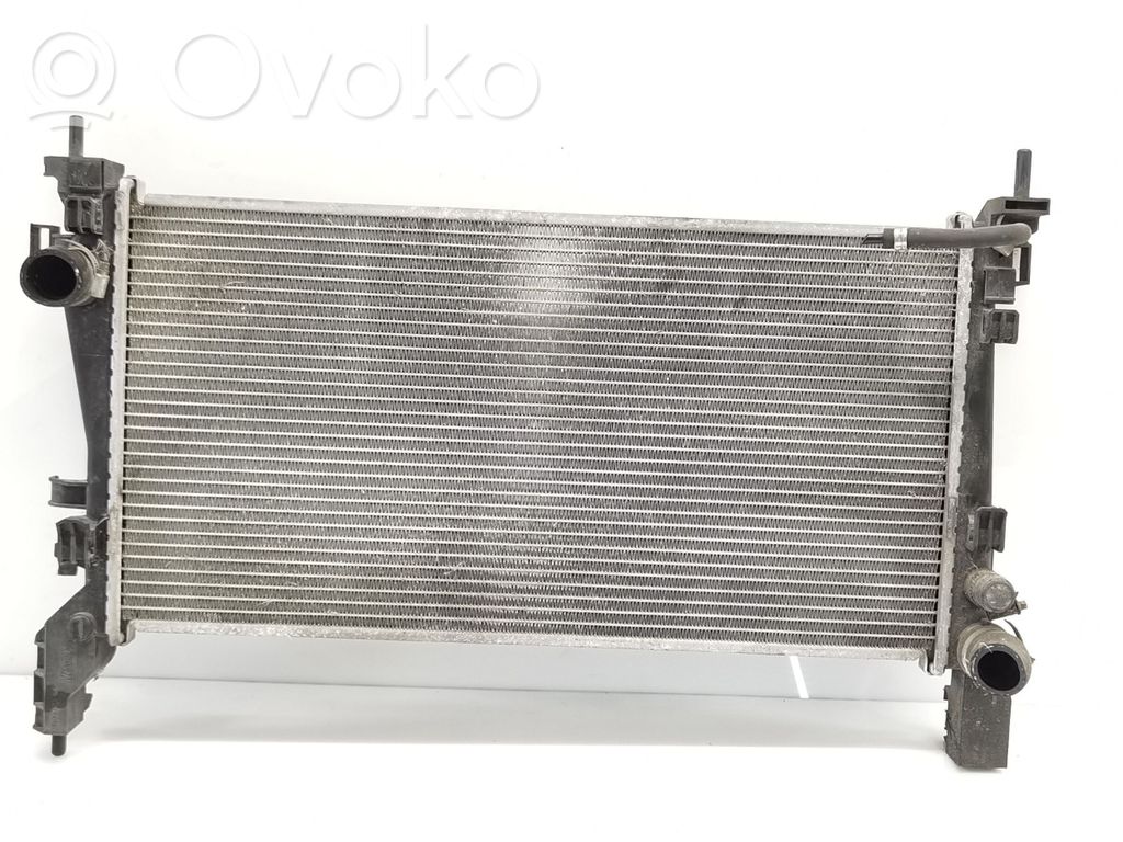 Coolant radiator   636004