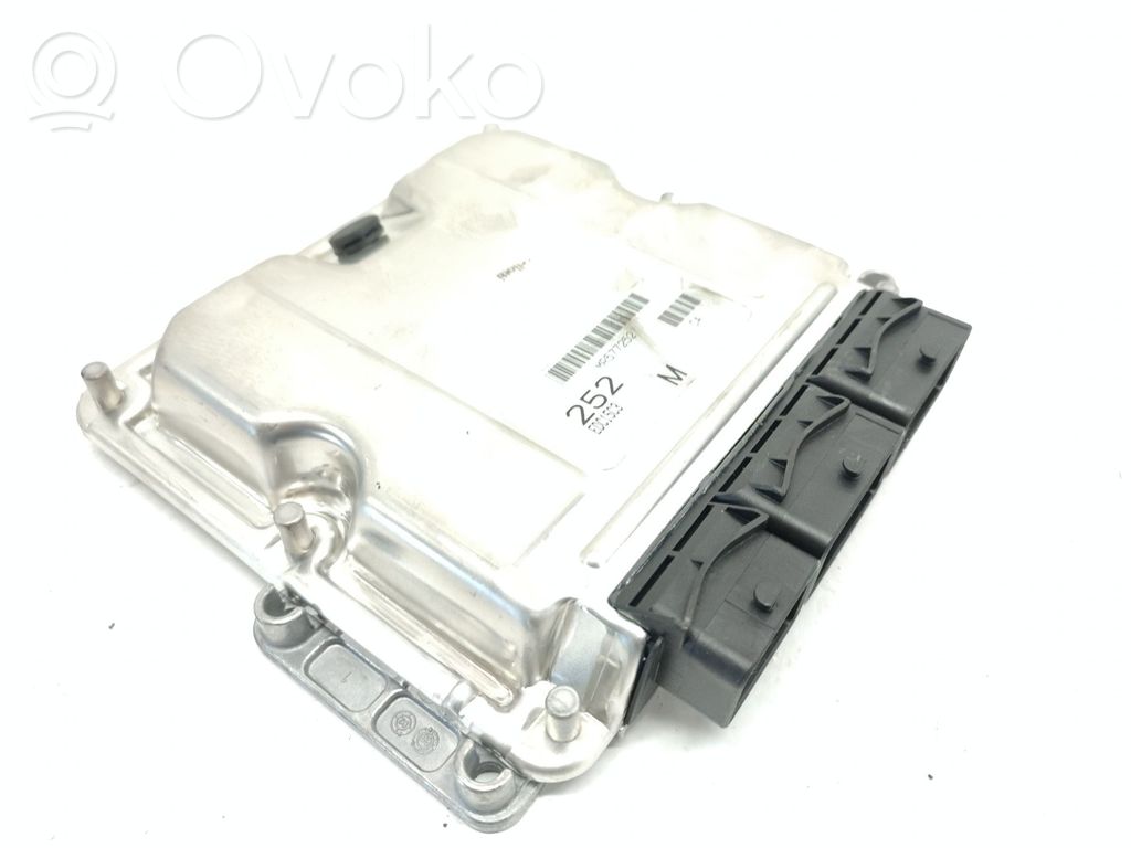 Engine control unit/module   0281011610,82003199713749,MR577252
