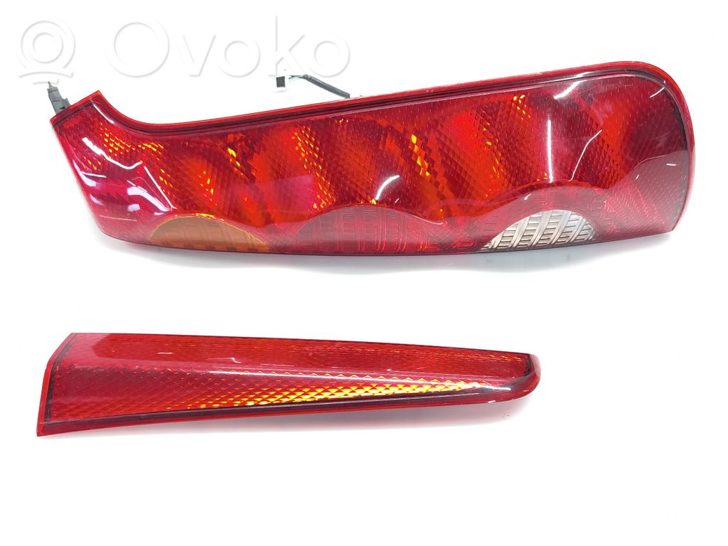Nissan Note (E11) Rear/tail lights 