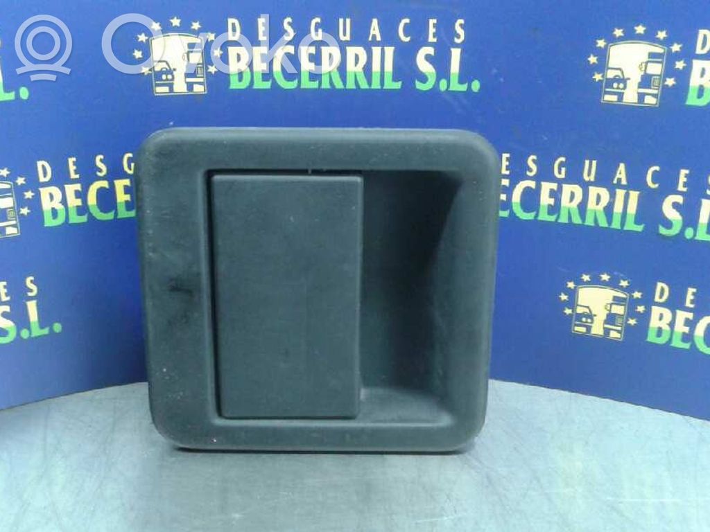 Manecilla externa puerta delantera
