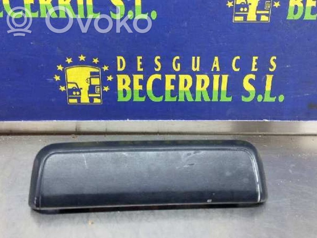 Manecilla externa puerta delantera