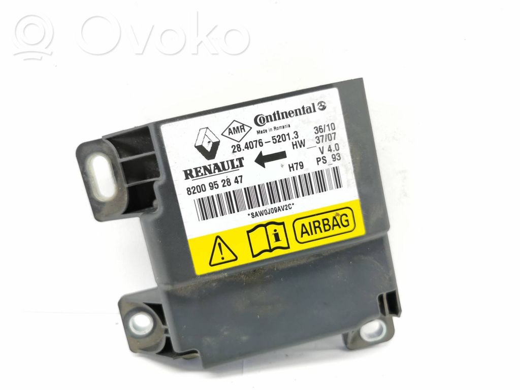 Airbag control unit/module   8200952847,28407652013