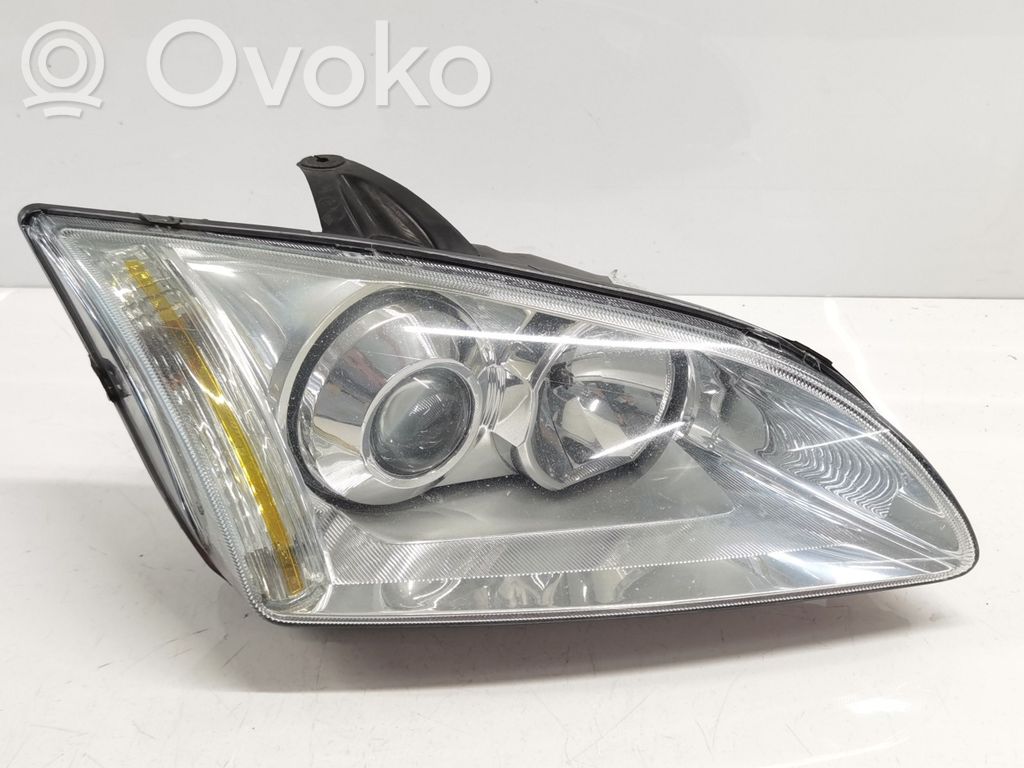 Ford Focus Headlight/headlamp 