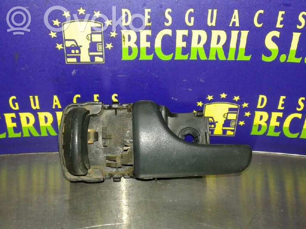 Manecilla interna puerta delantera   806710F000