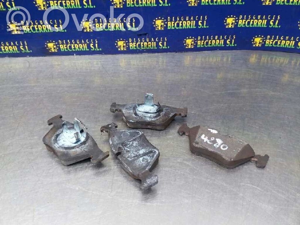 Plaquettes de frein avant