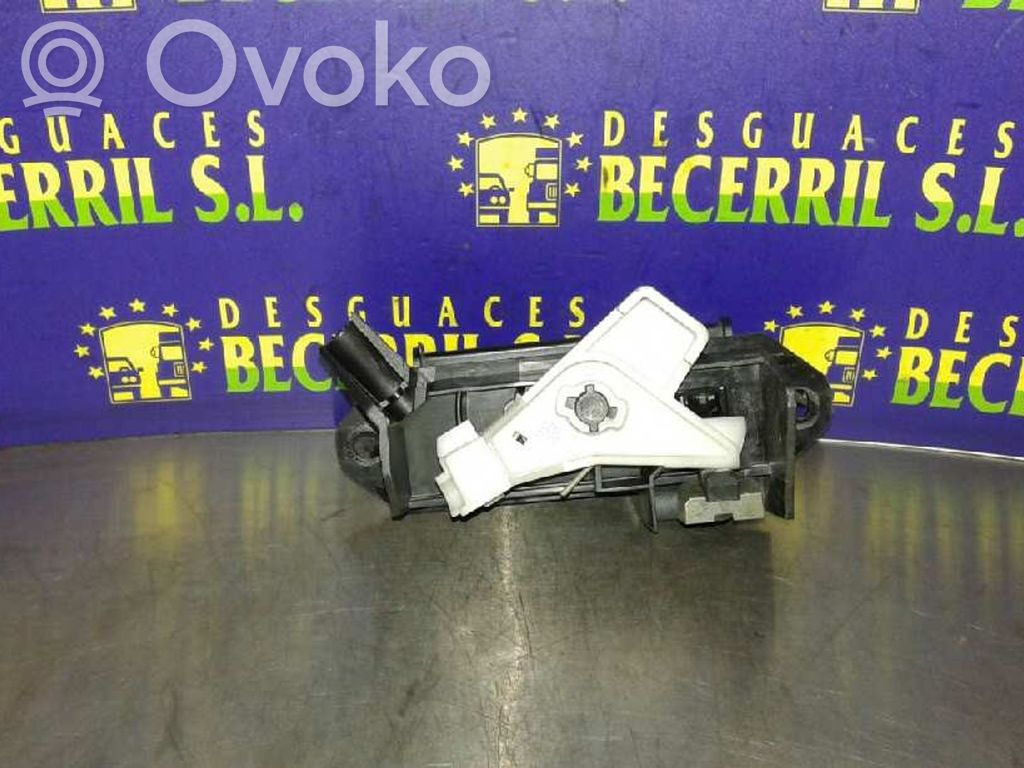 Manecilla externa puerta trasera   6902313020
