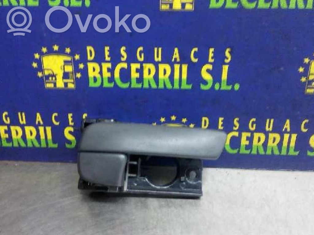 Manecilla interna puerta trasera   83623