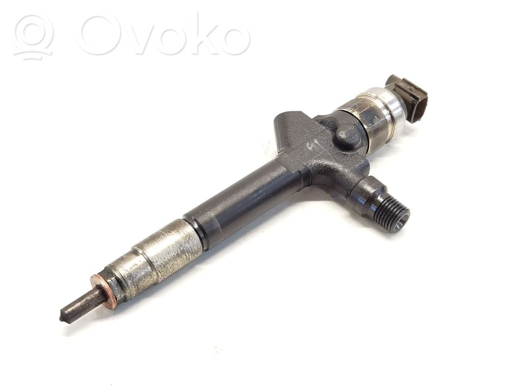 Fuel injector   DK032046,0950007860