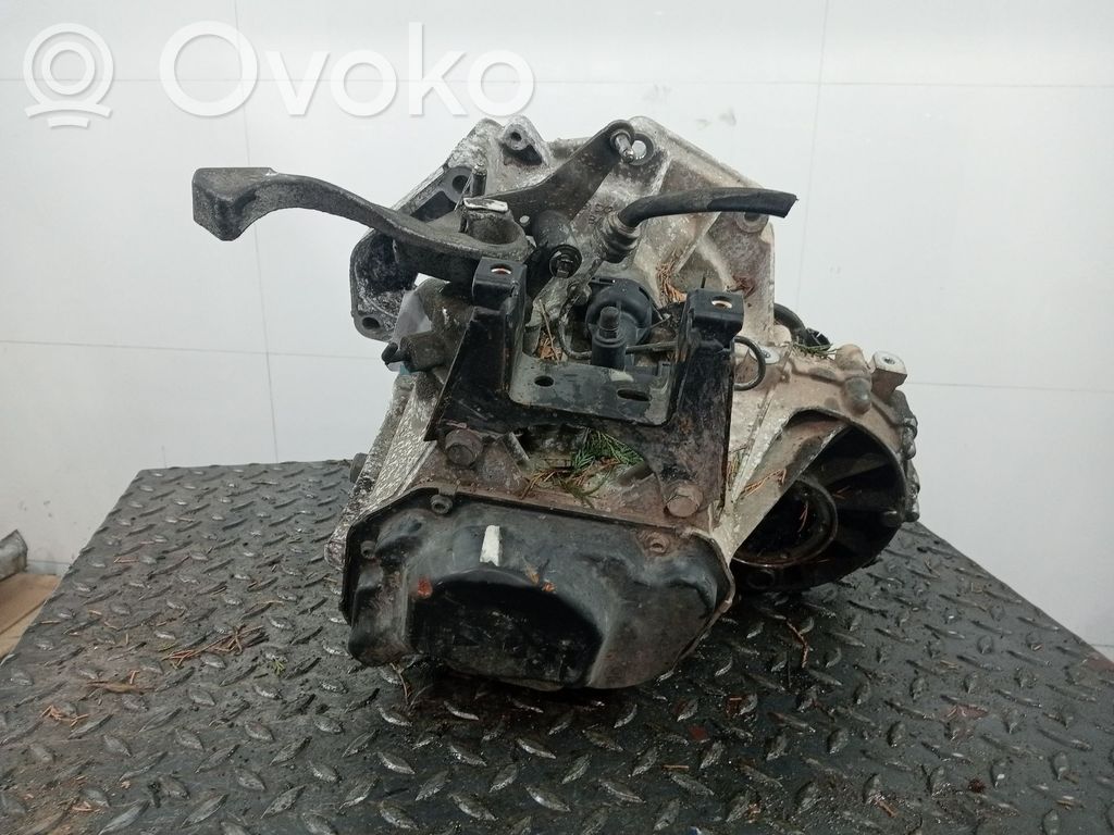 Volkswagen Polo IV 9N3 Scatola del cambio manuale a 5 velocità 