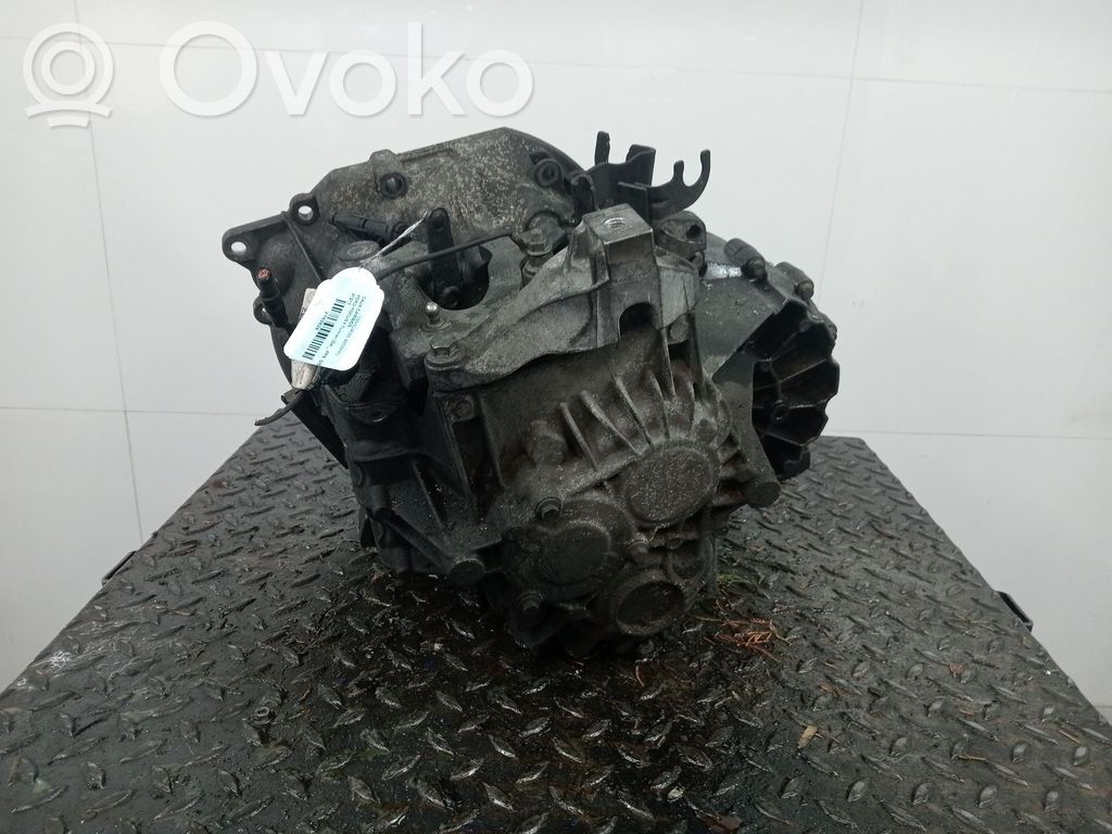 5 Gang Schaltgetriebe   8M5R7002FD