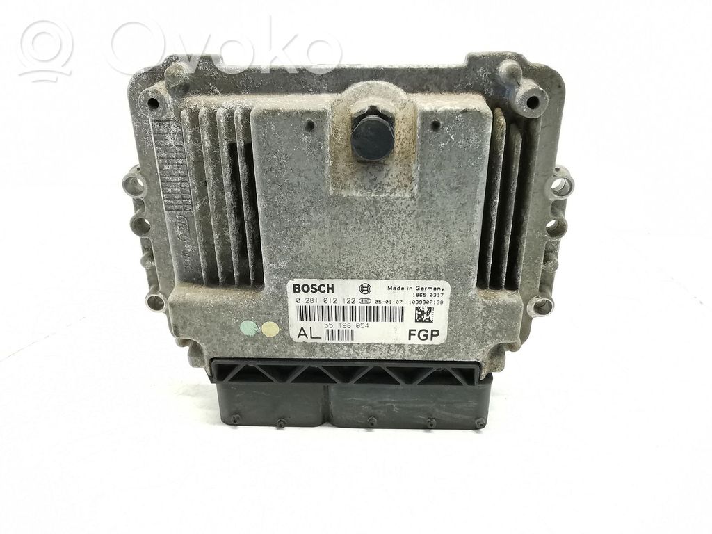 Unidad de control/módulo del motor   55198054,0281012122