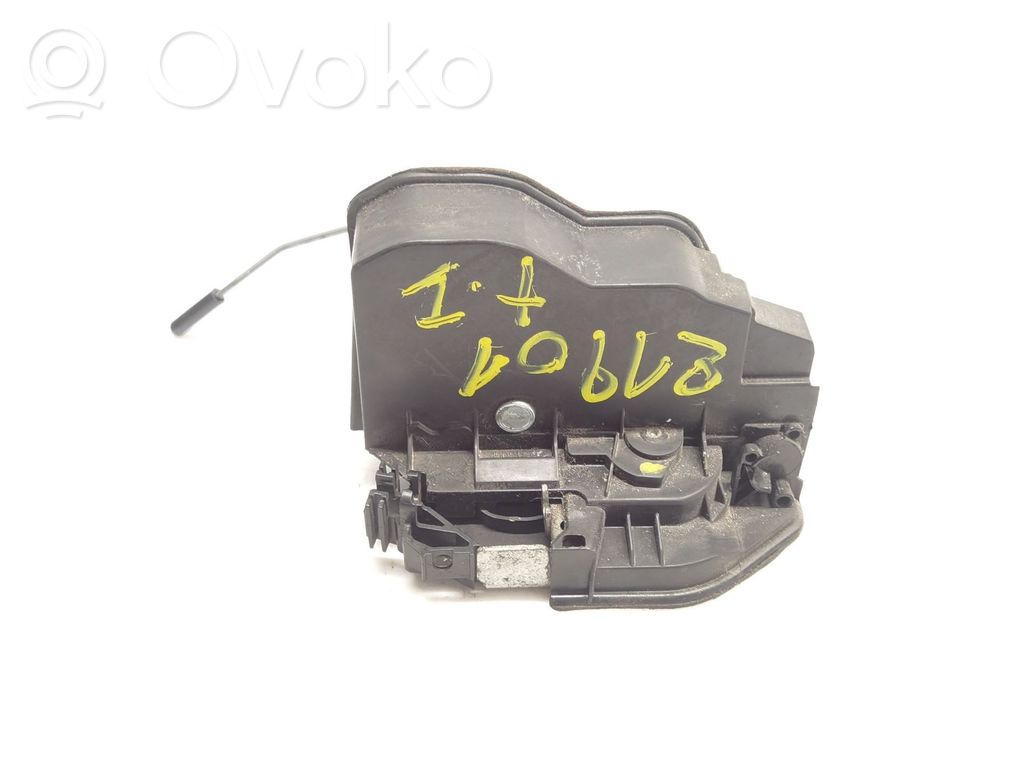 Rear door lock   51227202147