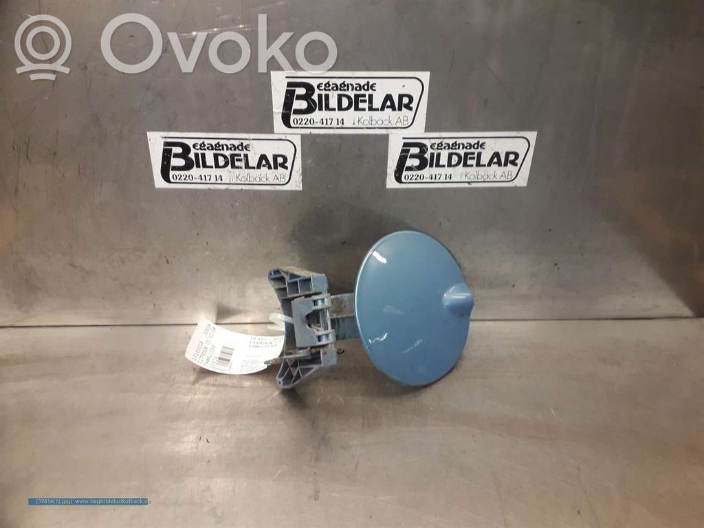 Polttoainesäiliön korkin lukko