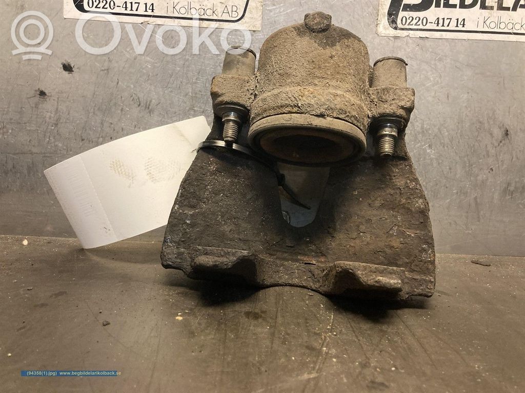Front brake caliper