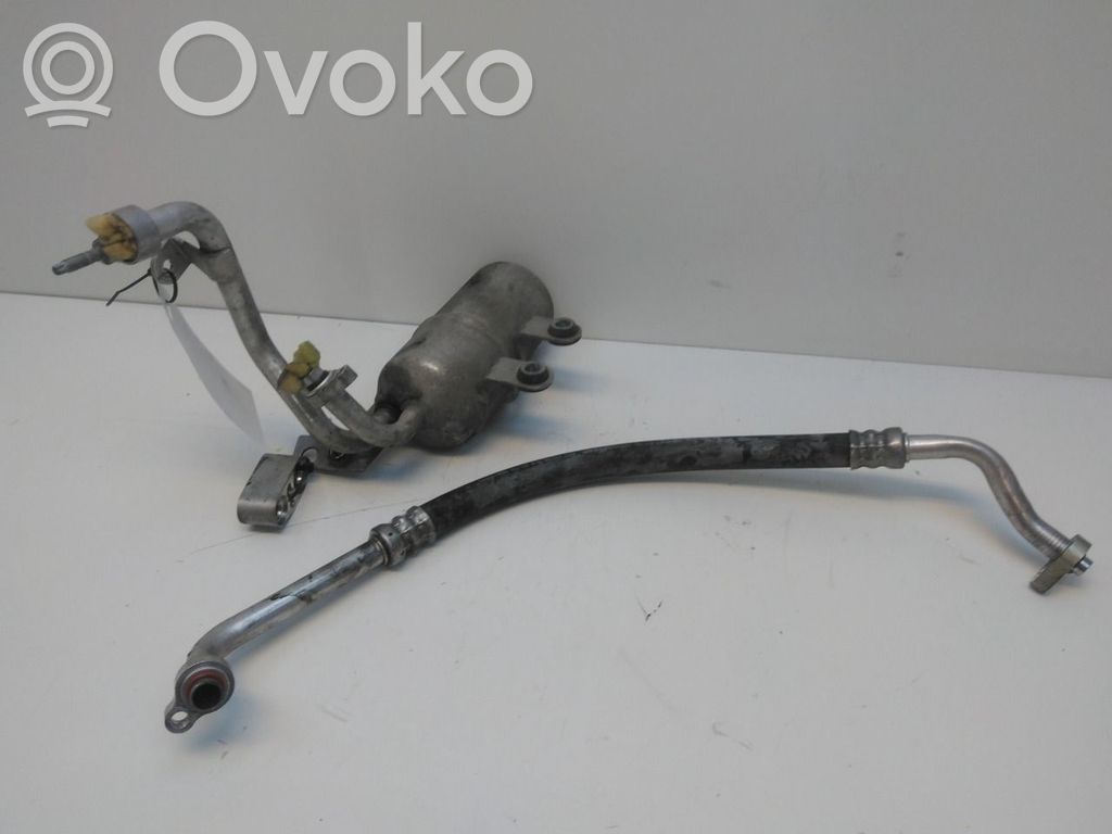 Ford Focus Ilmastointilaitteen putki (A/C) 