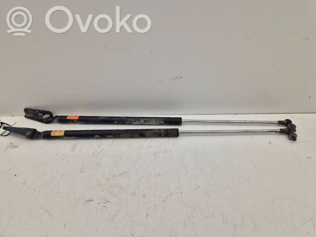 Subaru Outback Bagažinės amortizatorius 
