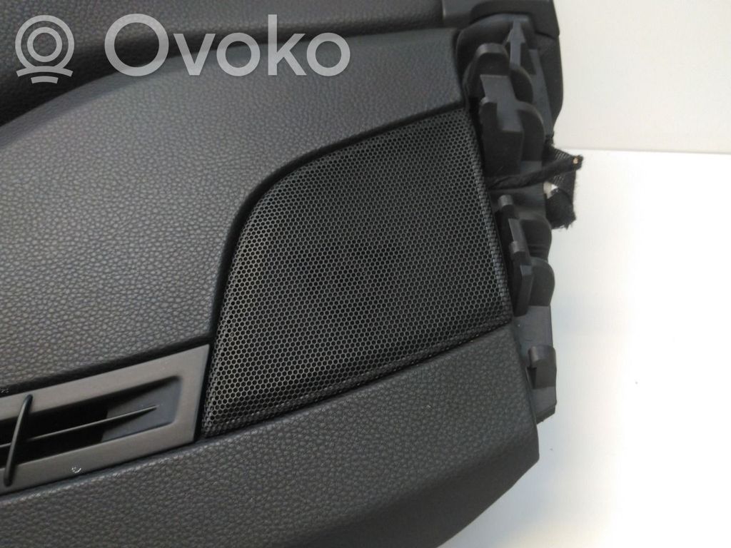 Volvo V70 Dekoratīvās apdares lenta 