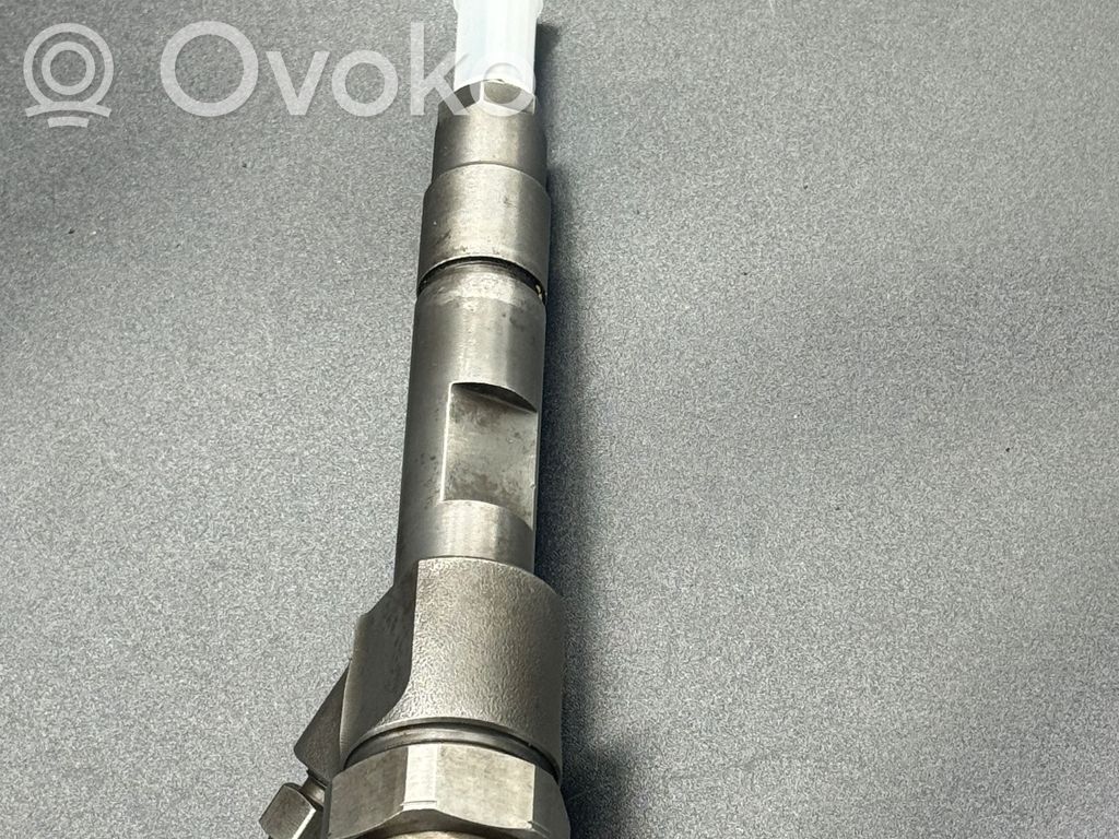 Opel Vivaro Inyector de combustible 