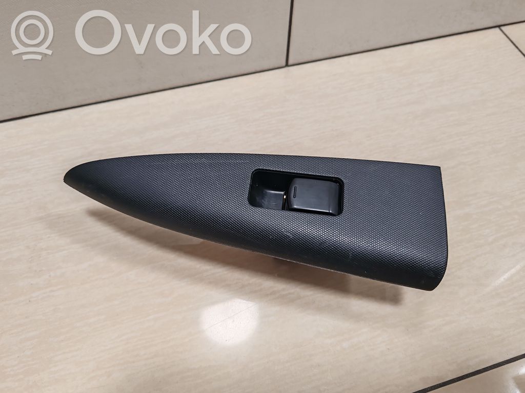 Nissan Note (E11) Electric window control switch 