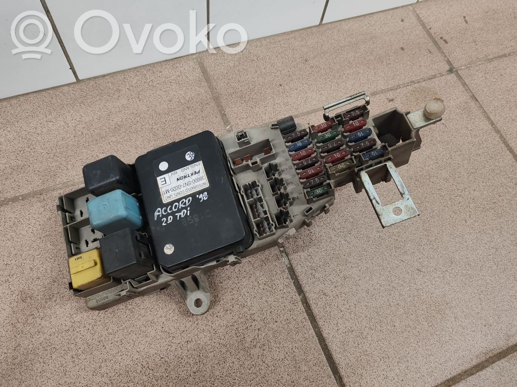 Honda Accord Sulakemoduuli 