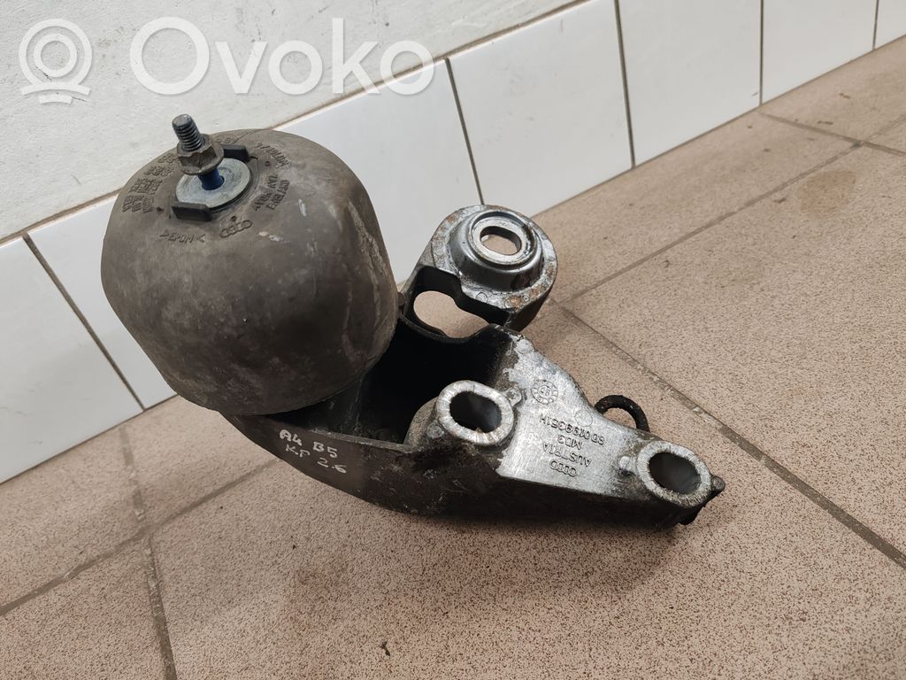 Engine mounting bracket   8D0199351H