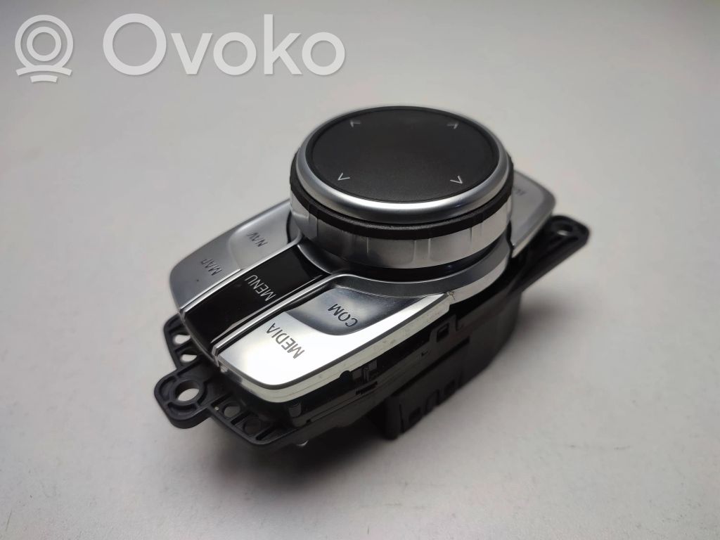 BMW 7 G11 G12 Panel radia 