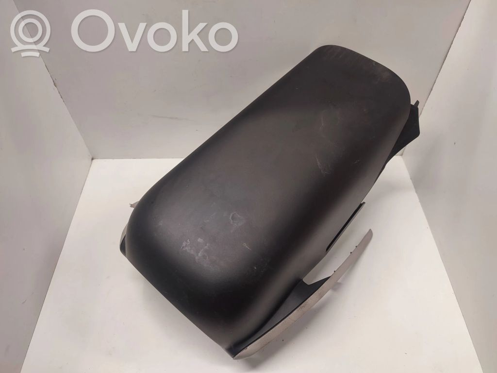 BMW i3 Vairo ašies apdaila 