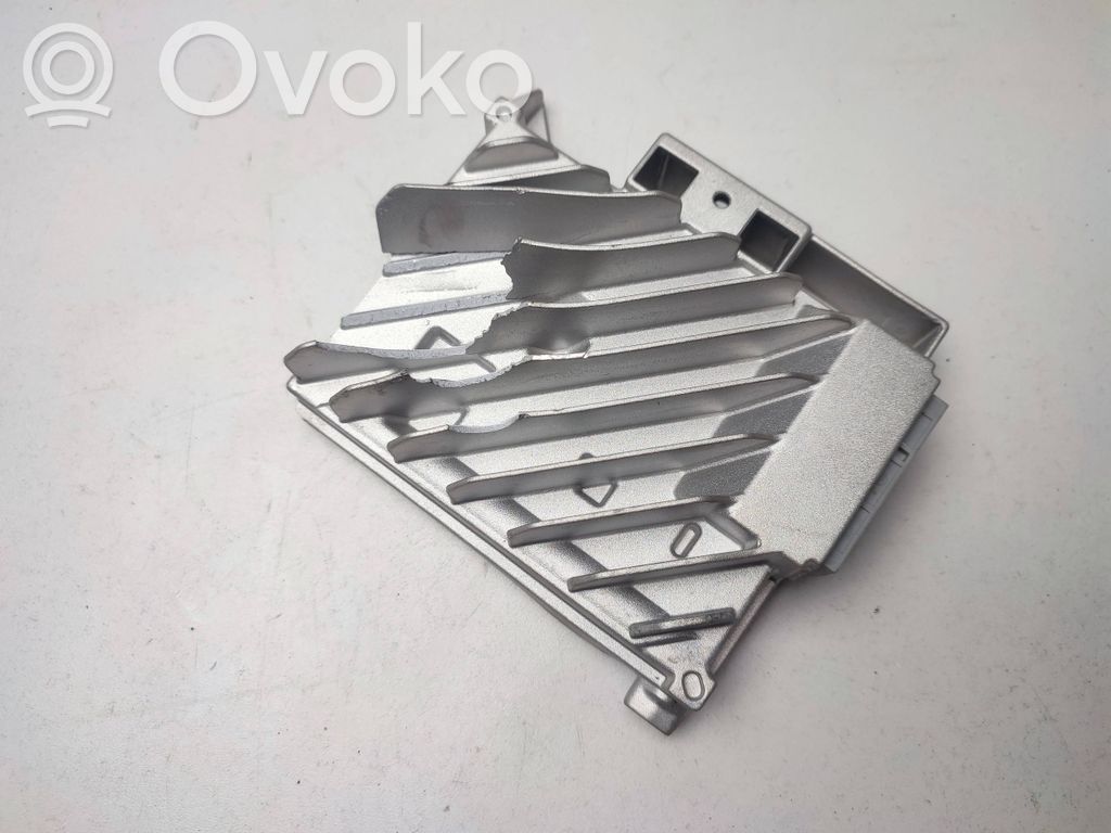 BMW 8 G16 Sound amplifier 