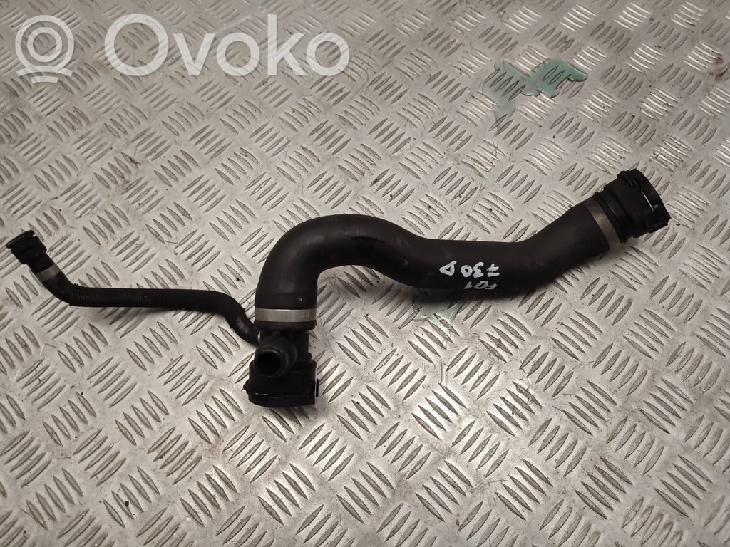 BMW 7 F01 F02 F03 F04 Przewód / Wąż chłodnicy 