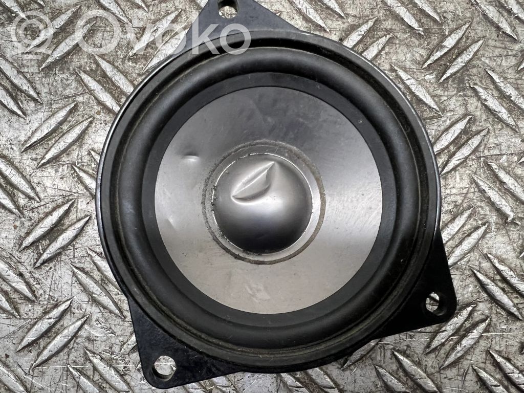 BMW 7 E65 E66 Subwoofer-bassokaiutin 