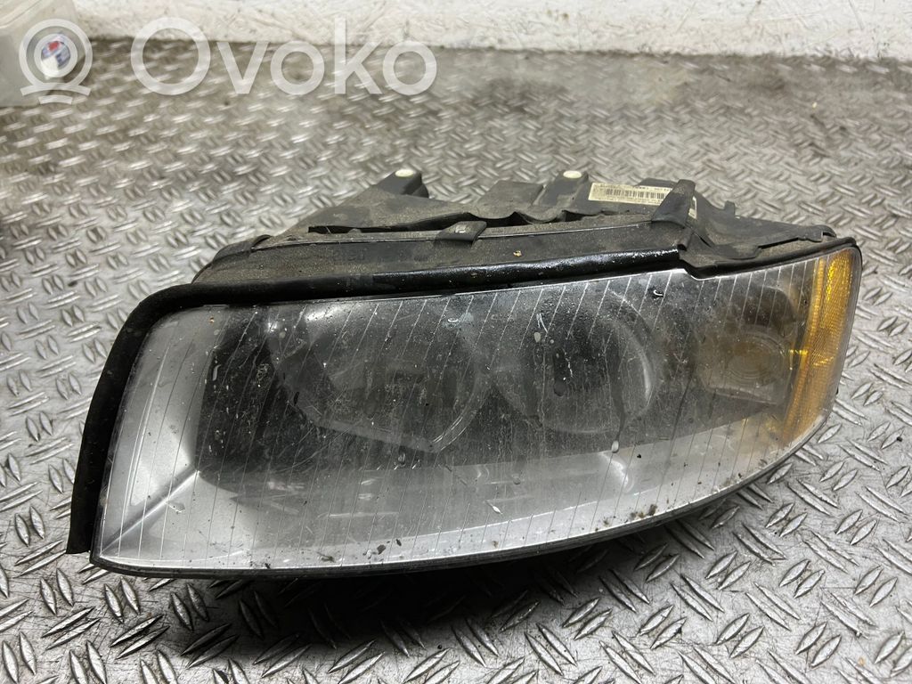 Audi A4 S4 B6 8E 8H Scheinwerfer 