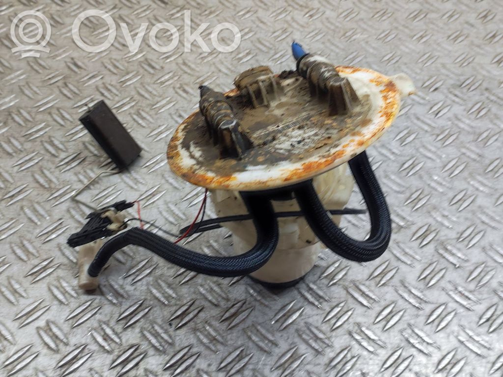 Bomba interna de combustible