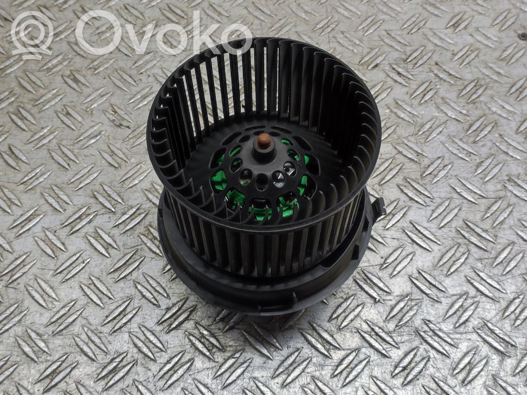 Peugeot 107 Mazā radiatora ventilators 