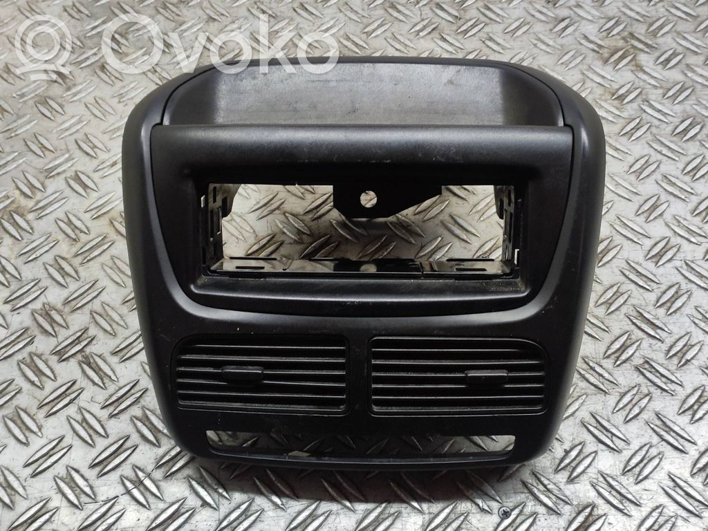 Opel Combo D Radijos/ navigacijos apdaila 