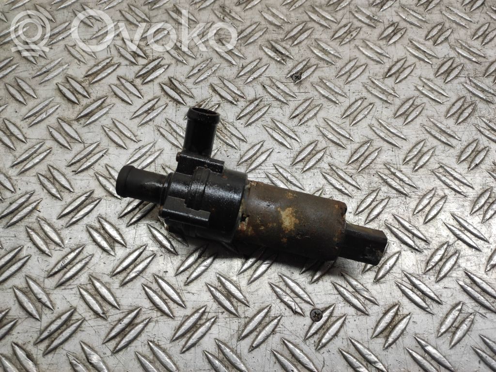 Volkswagen Phaeton Windscreen/windshield washer pump 