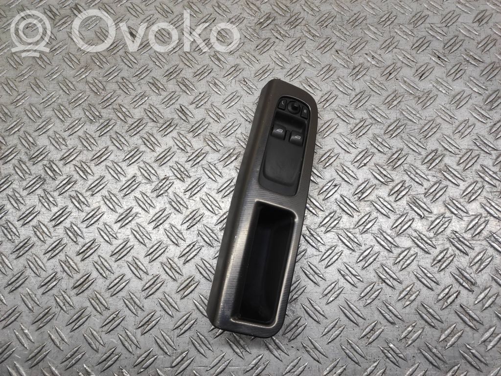 Volvo C30 Przyciski szyb 