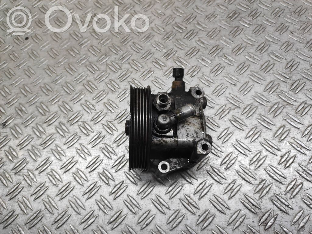 Volvo C30 Ohjaustehostimen pumppu 