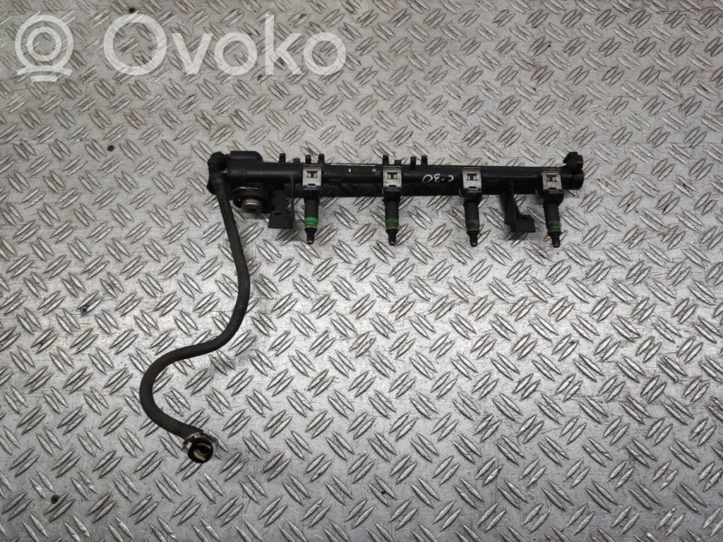 Volvo C30 Polttoainepääputki 
