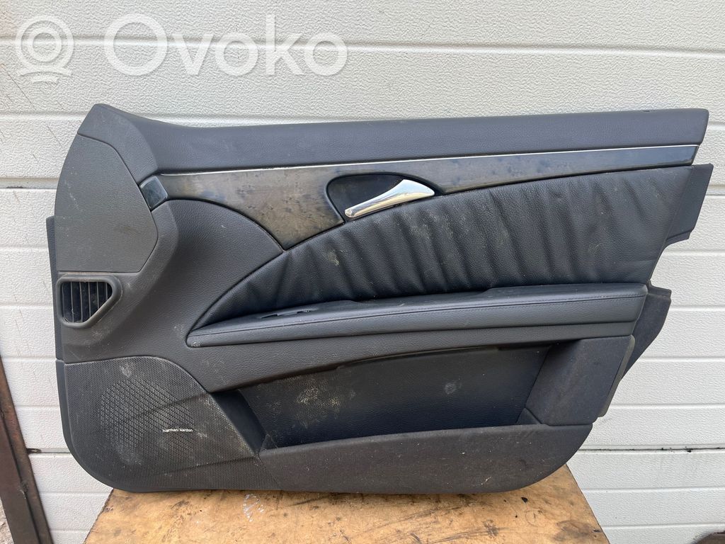 Mercedes-Benz E W211 Boczki / Poszycie drzwi przednich 