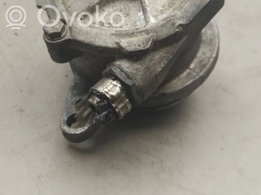 Vacuum pump   2249939,11662244266,11662245577,11662246126,2244266,2245577,2246126,2247490