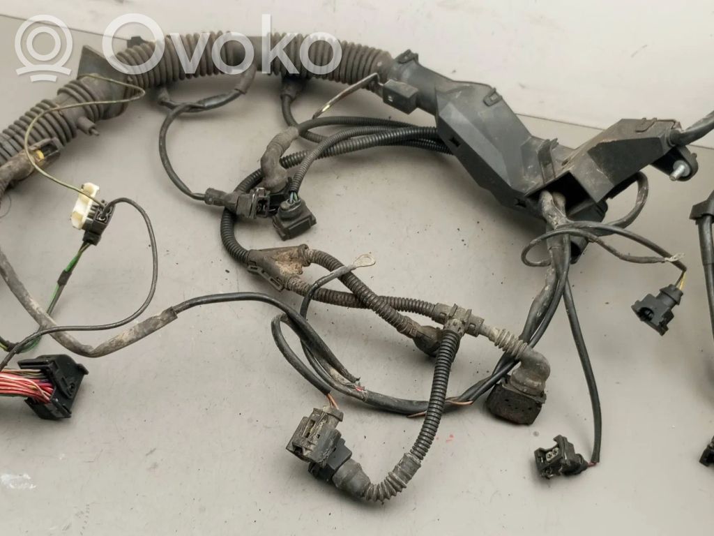 Engine installation wiring loom   143987401,1439878