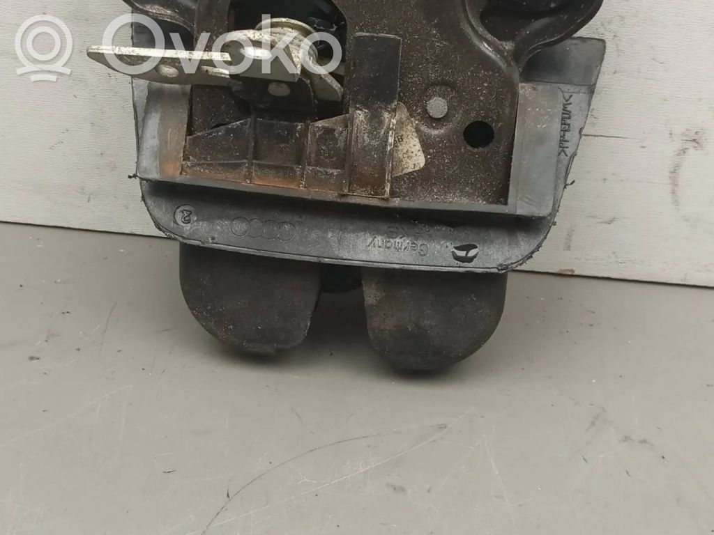 Audi A6 S6 C5 4B Spyna galinio dangčio 