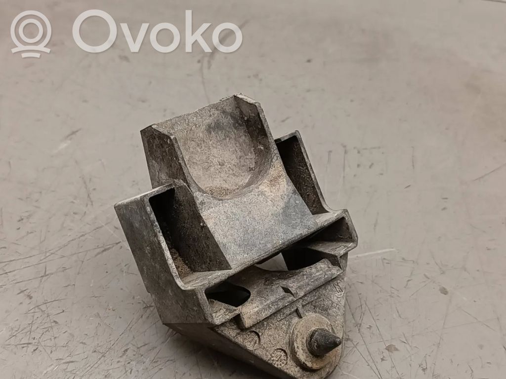 BMW 3 E36 Radiator mount bracket 